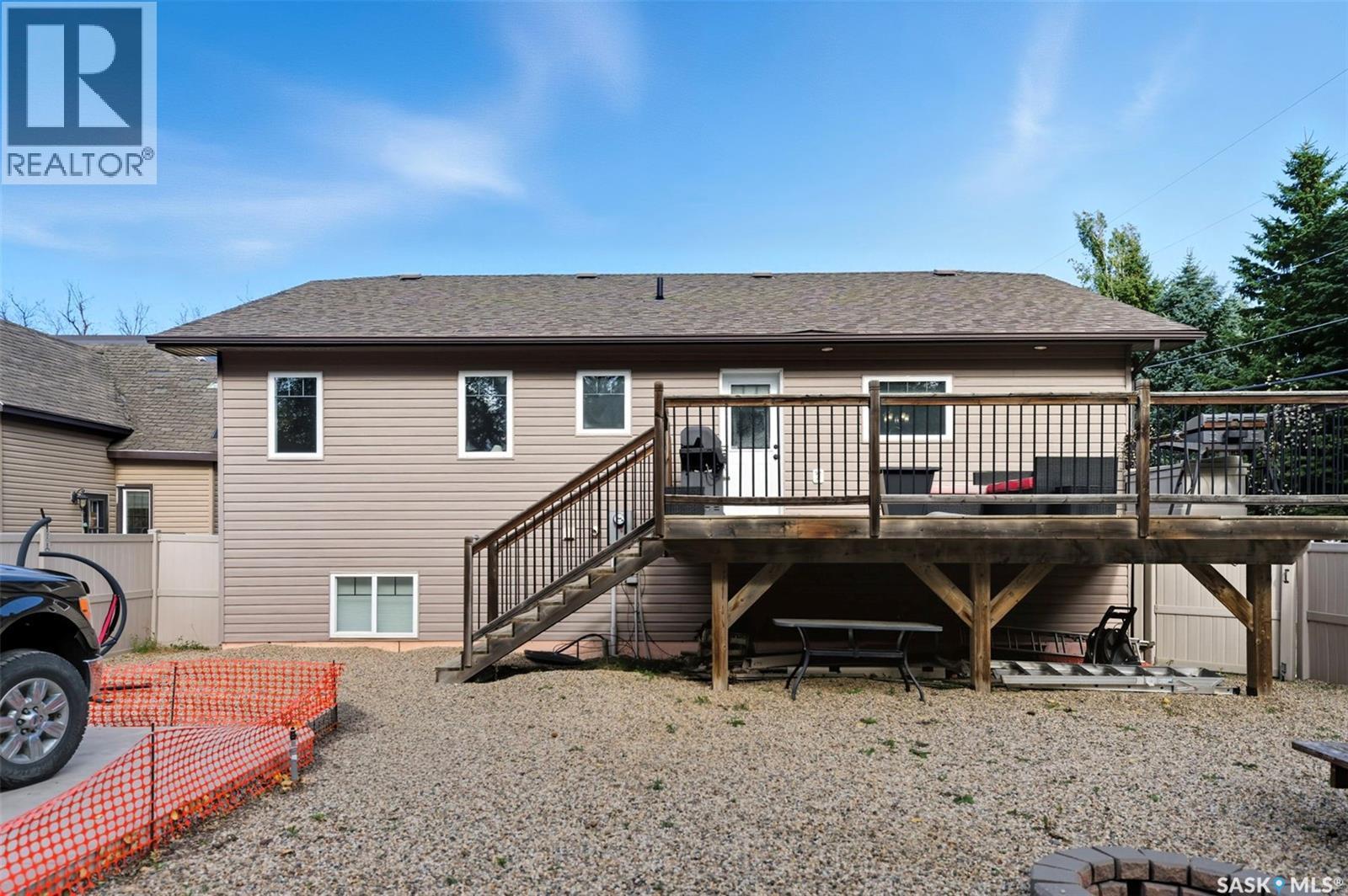 101 6Th Avenue W, Watrous, SK - Outdoor With Deck Patio Veranda With Exterior
