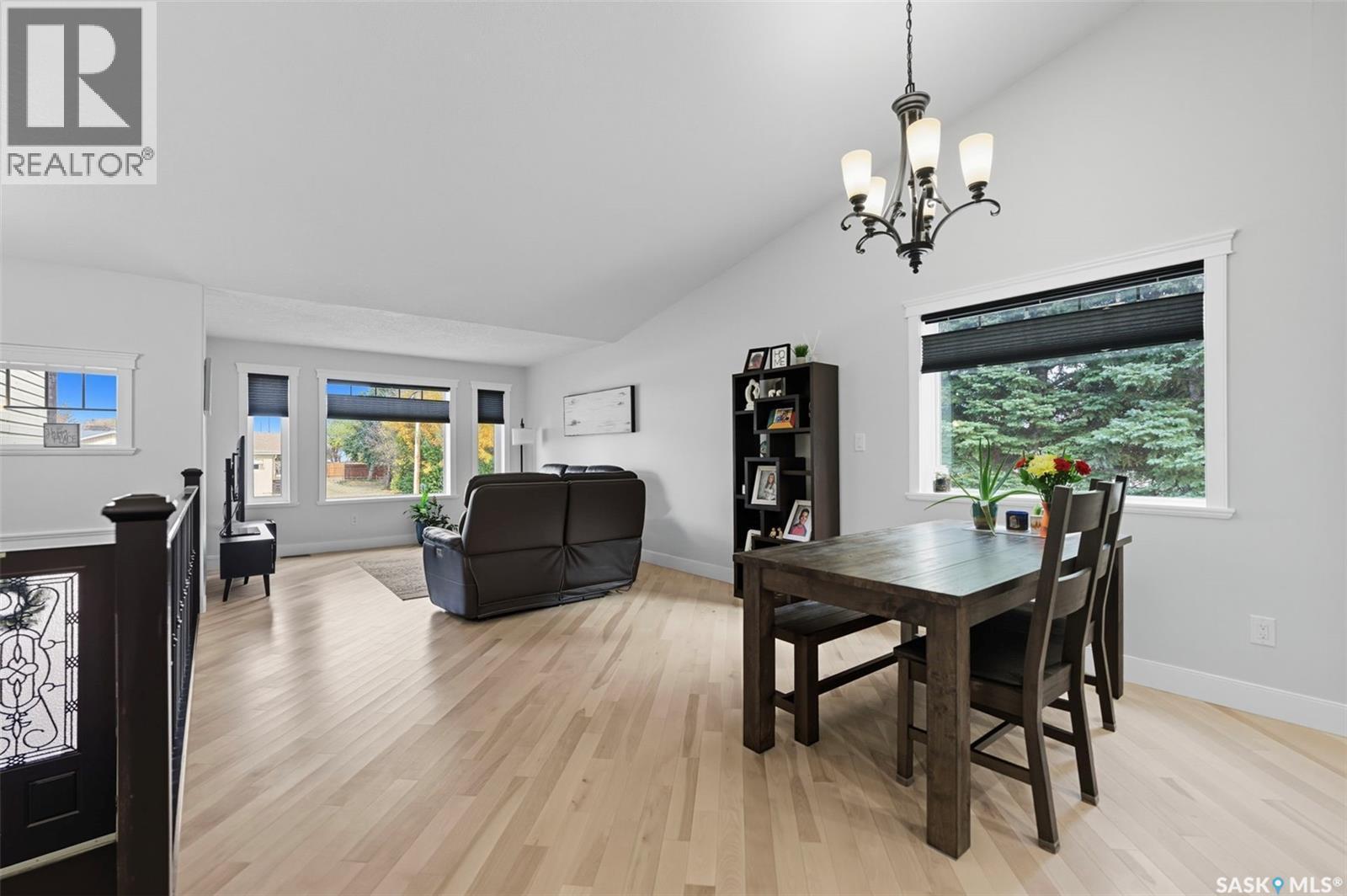 101 6Th Avenue W, Watrous, SK - Indoor