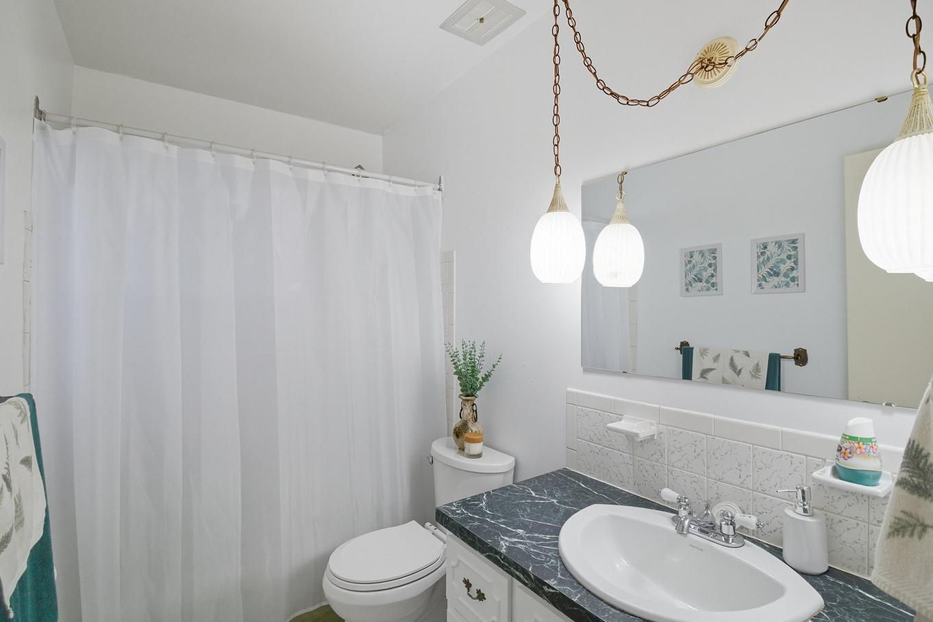Salle de bains - 17 Rue De Bourgogne, Gatineau (Gatineau), QC - Indoor Photo Showing Bathroom