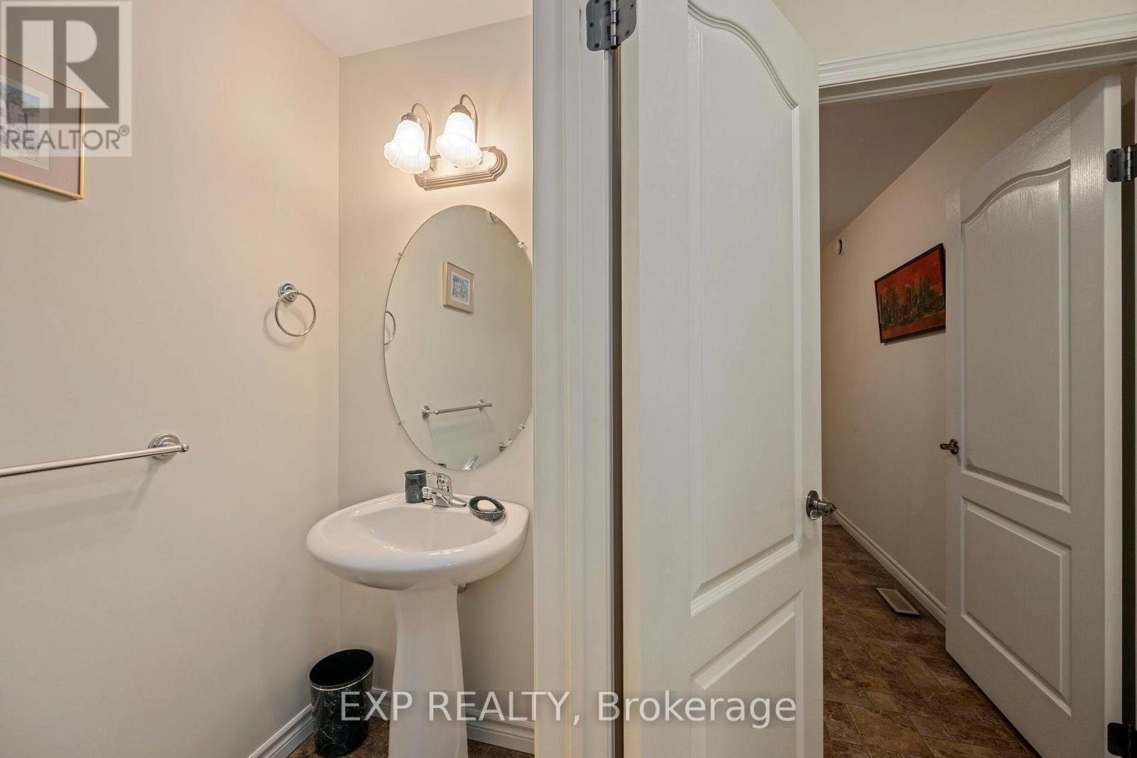 56 Lake Margaret Trail, St. Thomas, ON - Indoor Photo Showing Bathroom