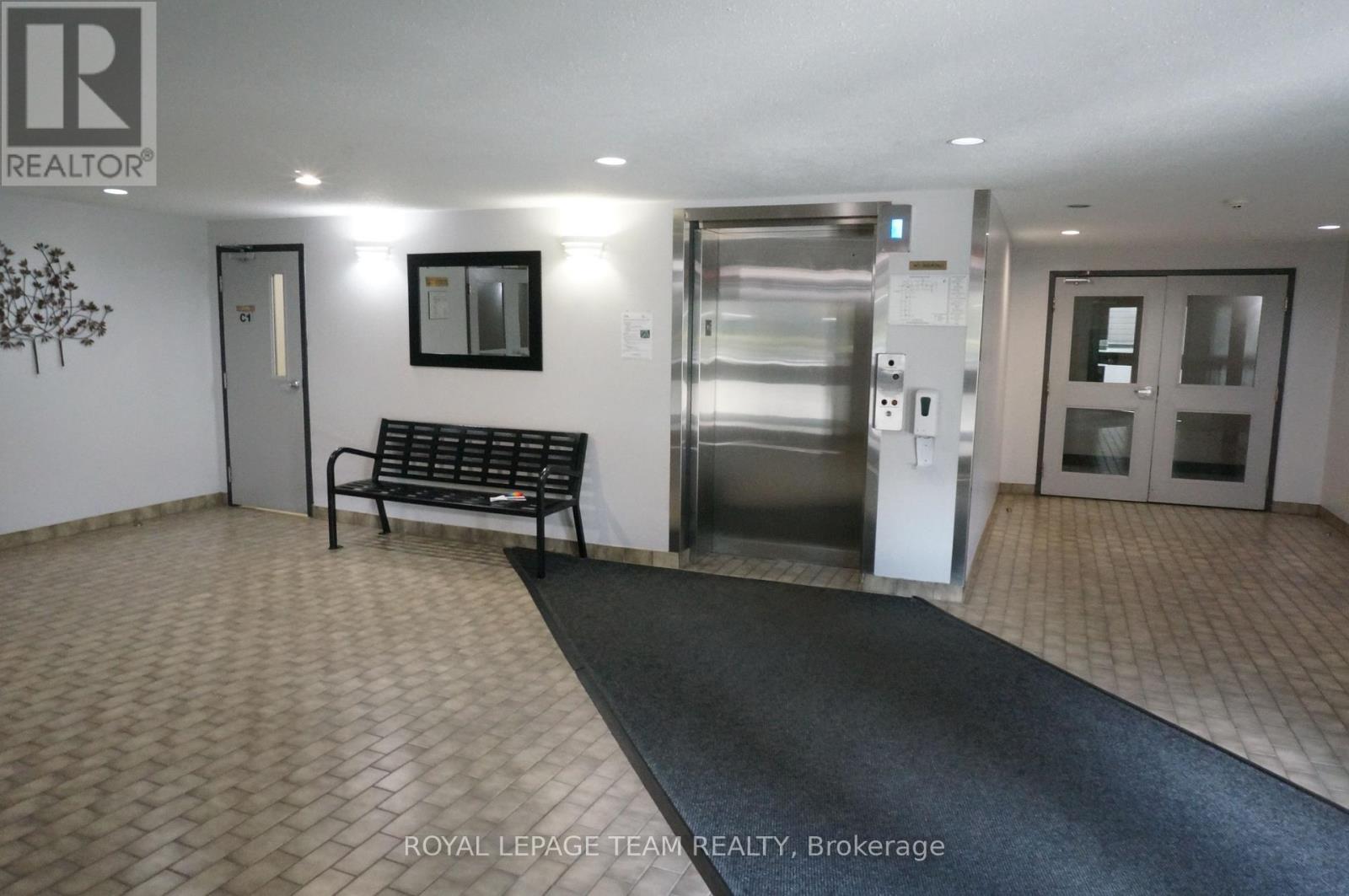 Mail level Lobby - 217 - 316 Lorry Greenberg Drive, Ottawa, ON - Indoor Photo Showing Other Room