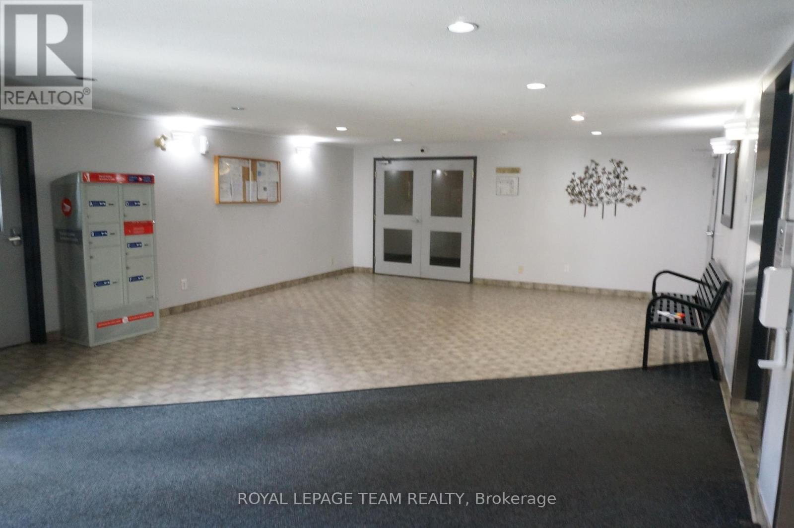 Main Level Lobby - 217 - 316 Lorry Greenberg Drive, Ottawa, ON - Indoor