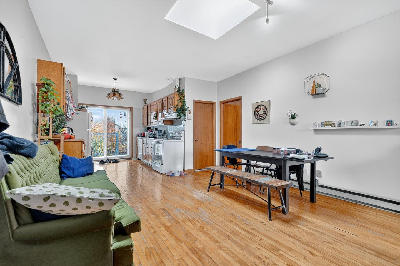 Salle à manger - 8385 - 8389 Rue St-Denis, Montréal (Villeray/Saint-Michel/Parc-Extension), QC - Indoor Photo Showing Other Room