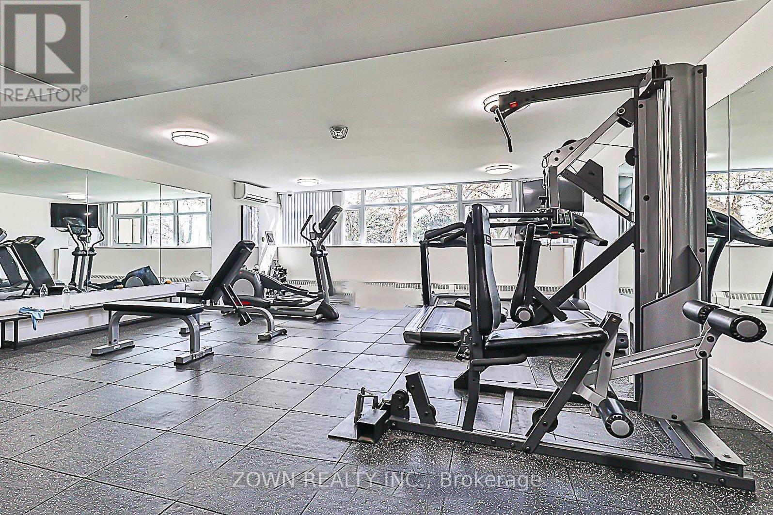 602 - 100 Echo Point, Toronto, ON - Indoor Photo Showing Gym Room