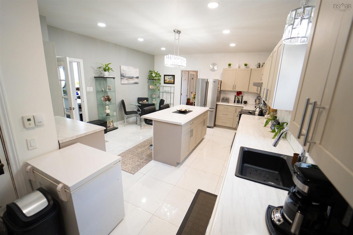 33 Pleasant Street, Parrsboro, NS