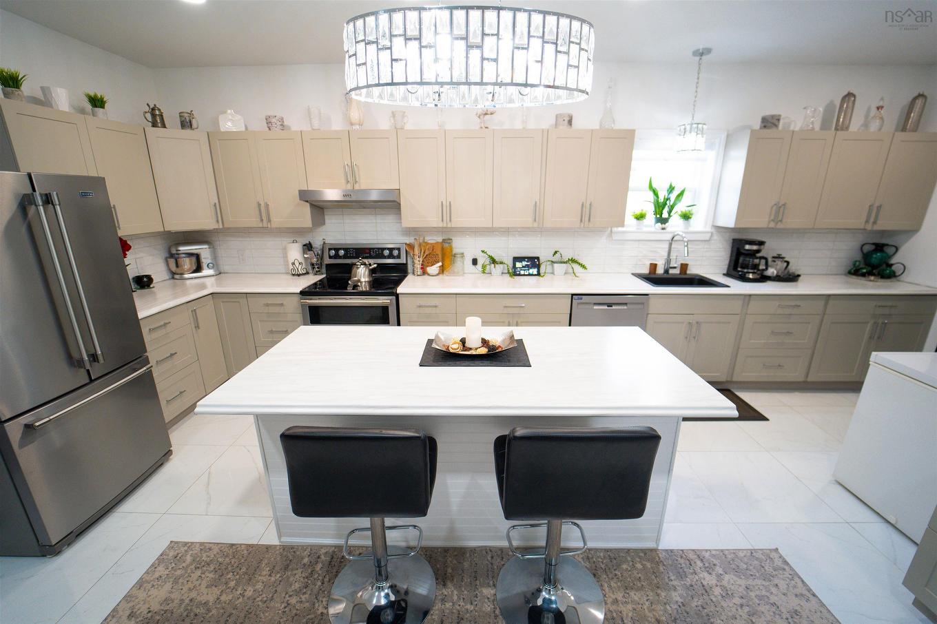 33 Pleasant Street, Parrsboro, NS