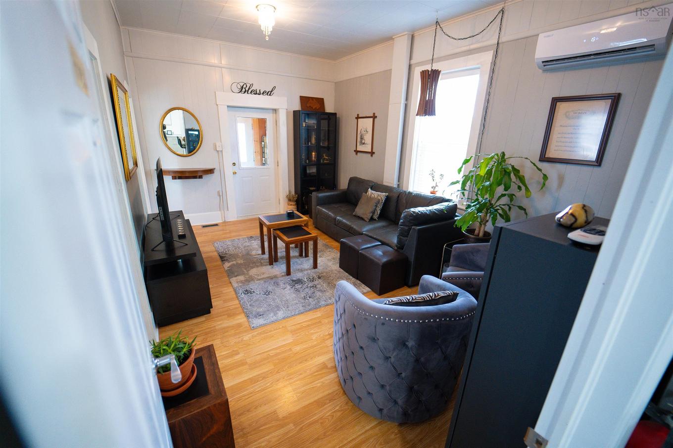 33 Pleasant Street, Parrsboro, NS