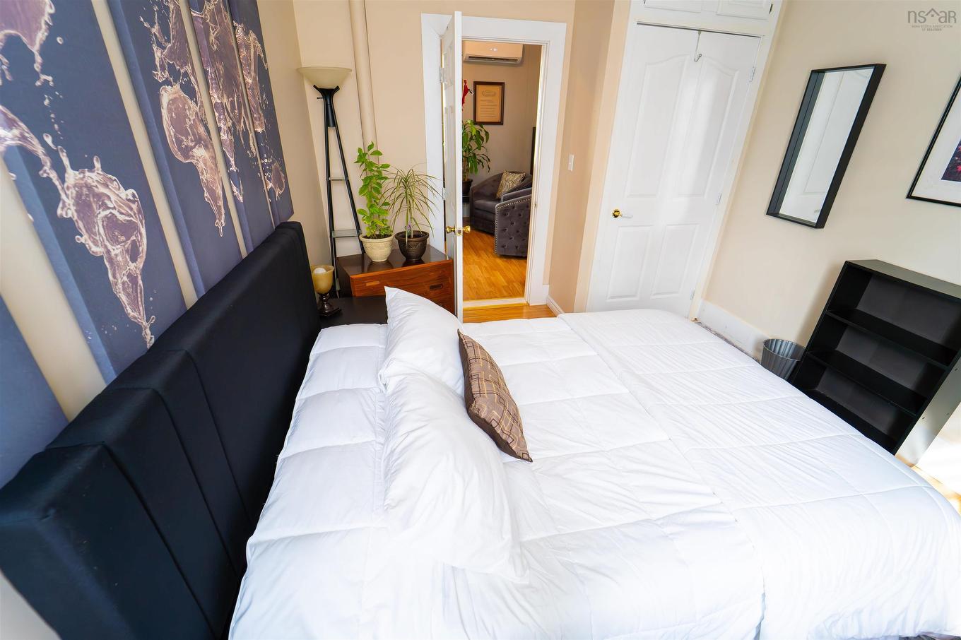 33 Pleasant Street, Parrsboro, NS