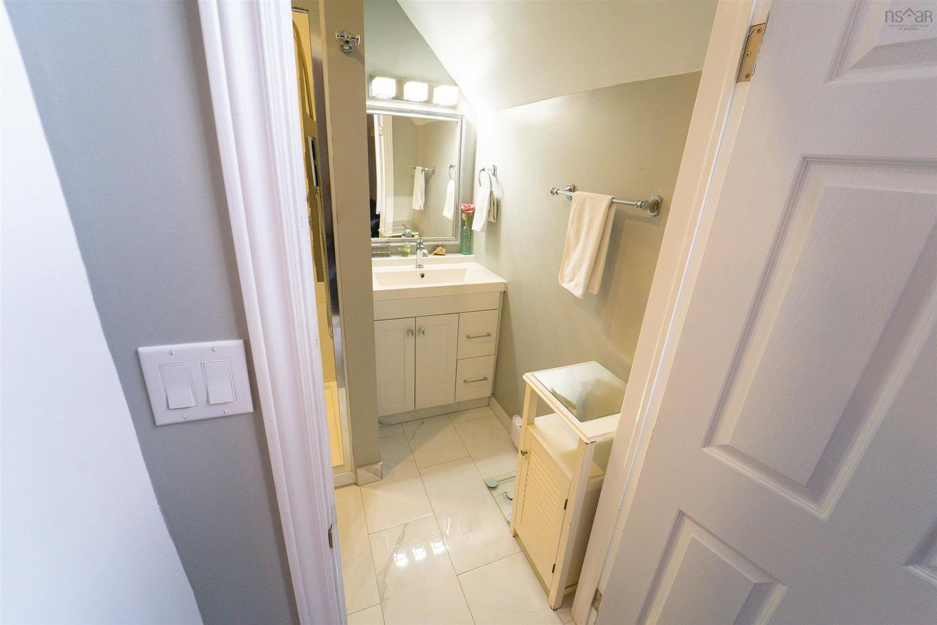 33 Pleasant Street, Parrsboro, NS