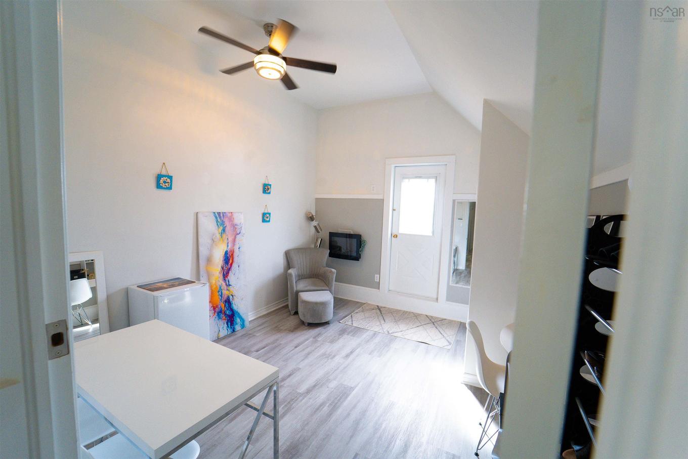 33 Pleasant Street, Parrsboro, NS