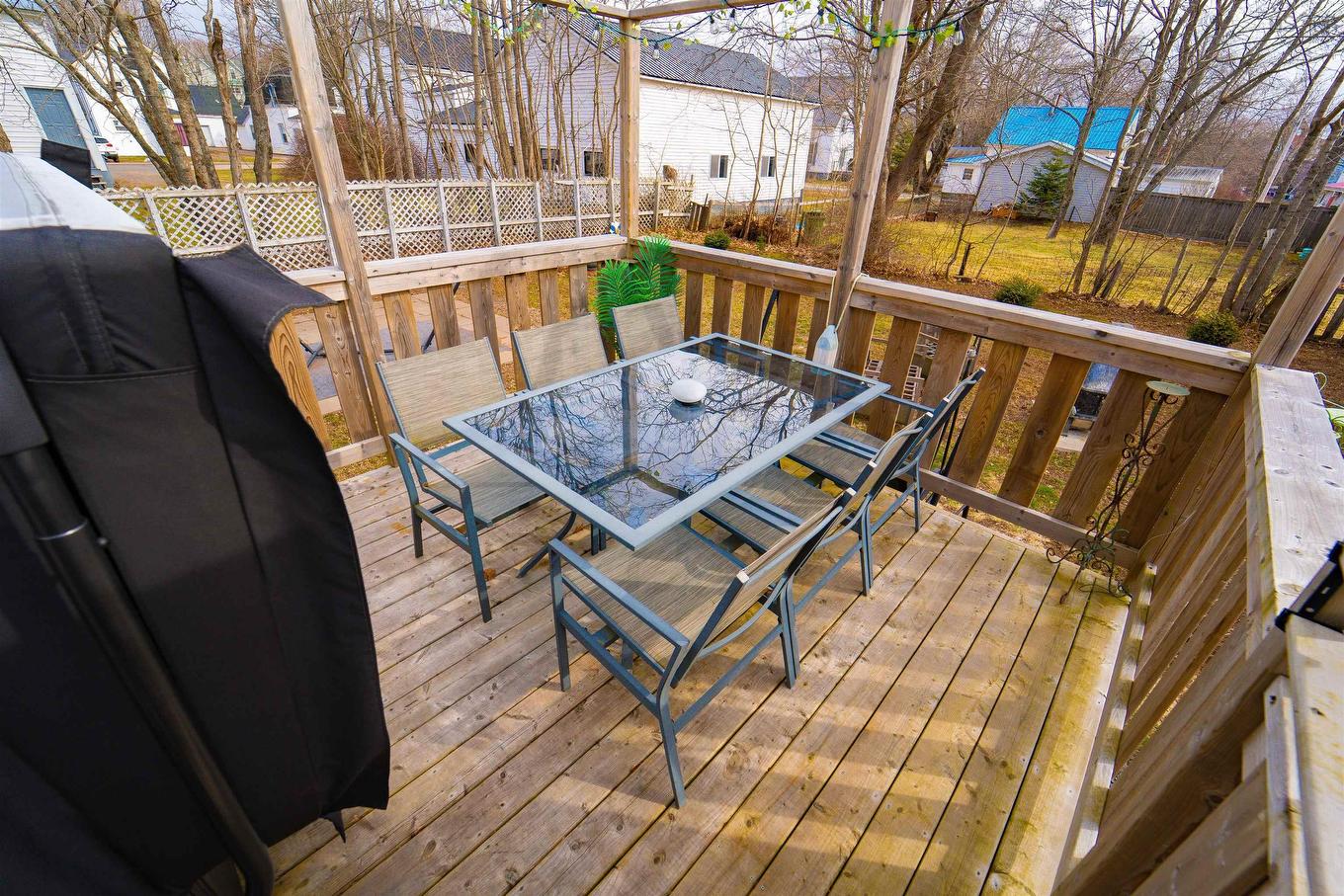 33 Pleasant Street, Parrsboro, NS