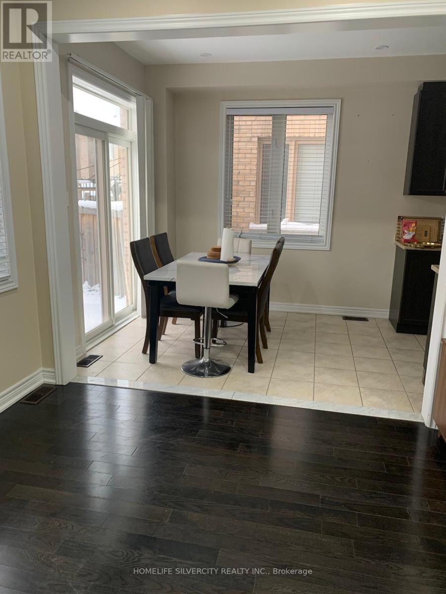5 Almond Street, Brampton, ON - Indoor Photo Showing Dining Room