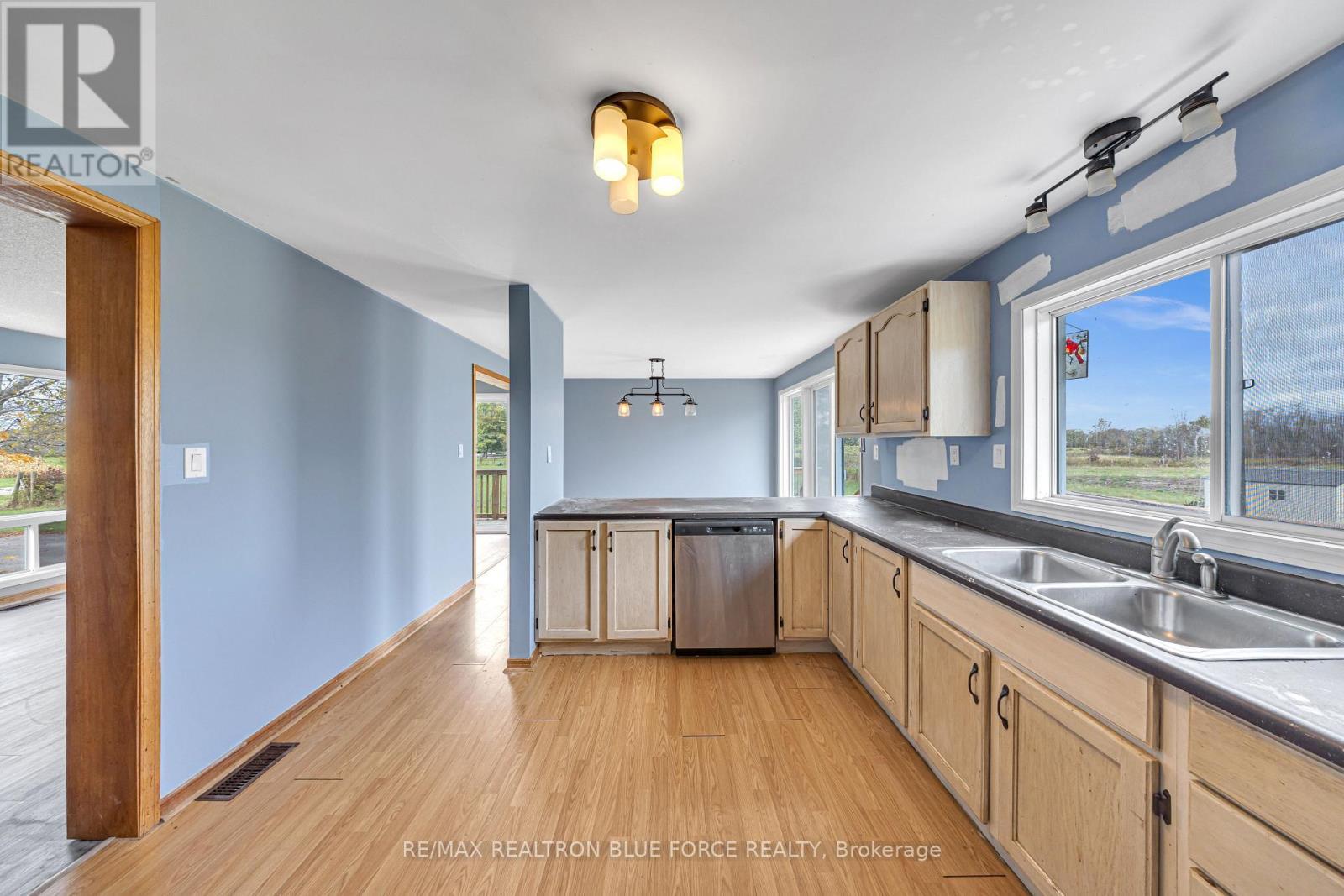 915 Lorraine Road, Port Colborne, ON