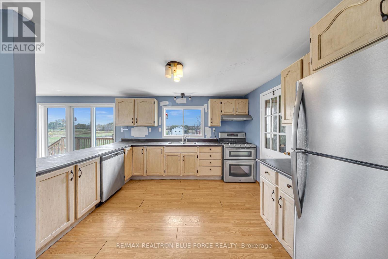 915 Lorraine Road, Port Colborne, ON