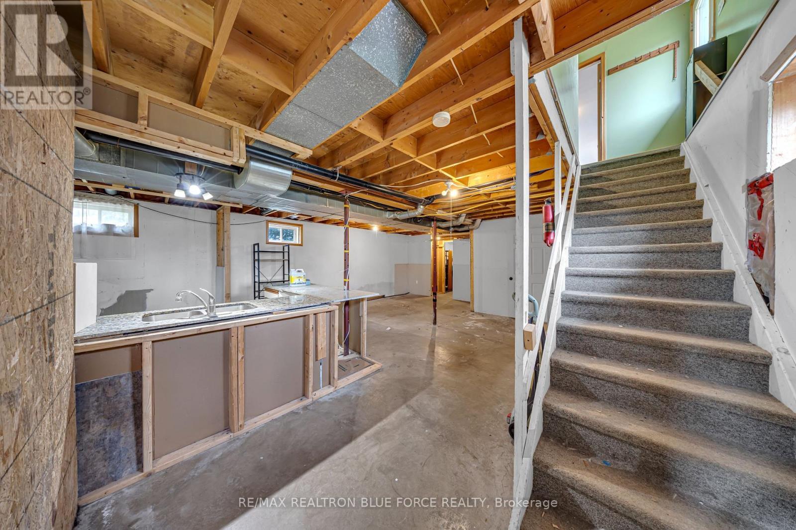 915 Lorraine Road, Port Colborne, ON