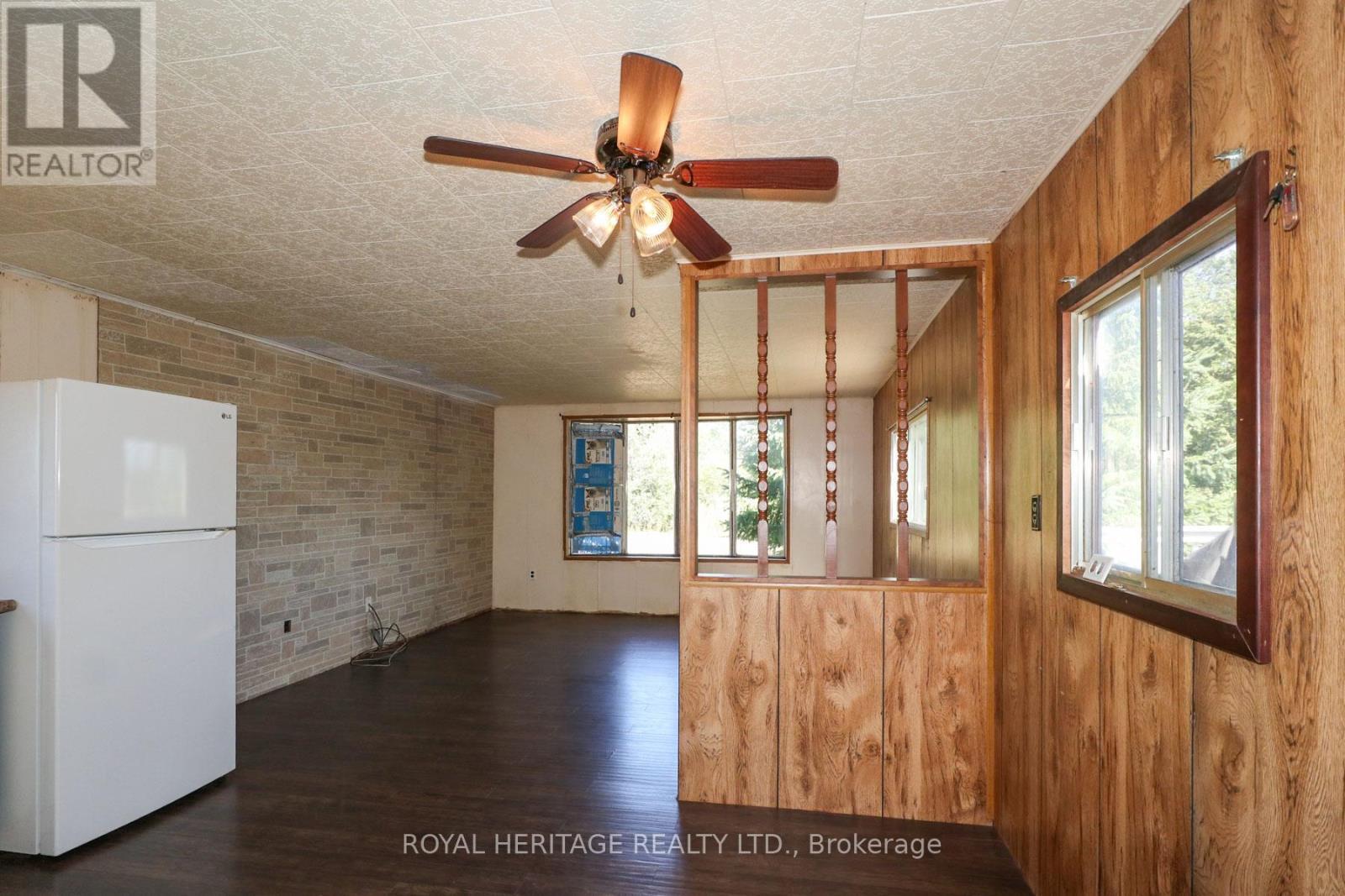 161 Devitt'S Road, Kawartha Lakes, ON - Indoor Photo Showing Other Room