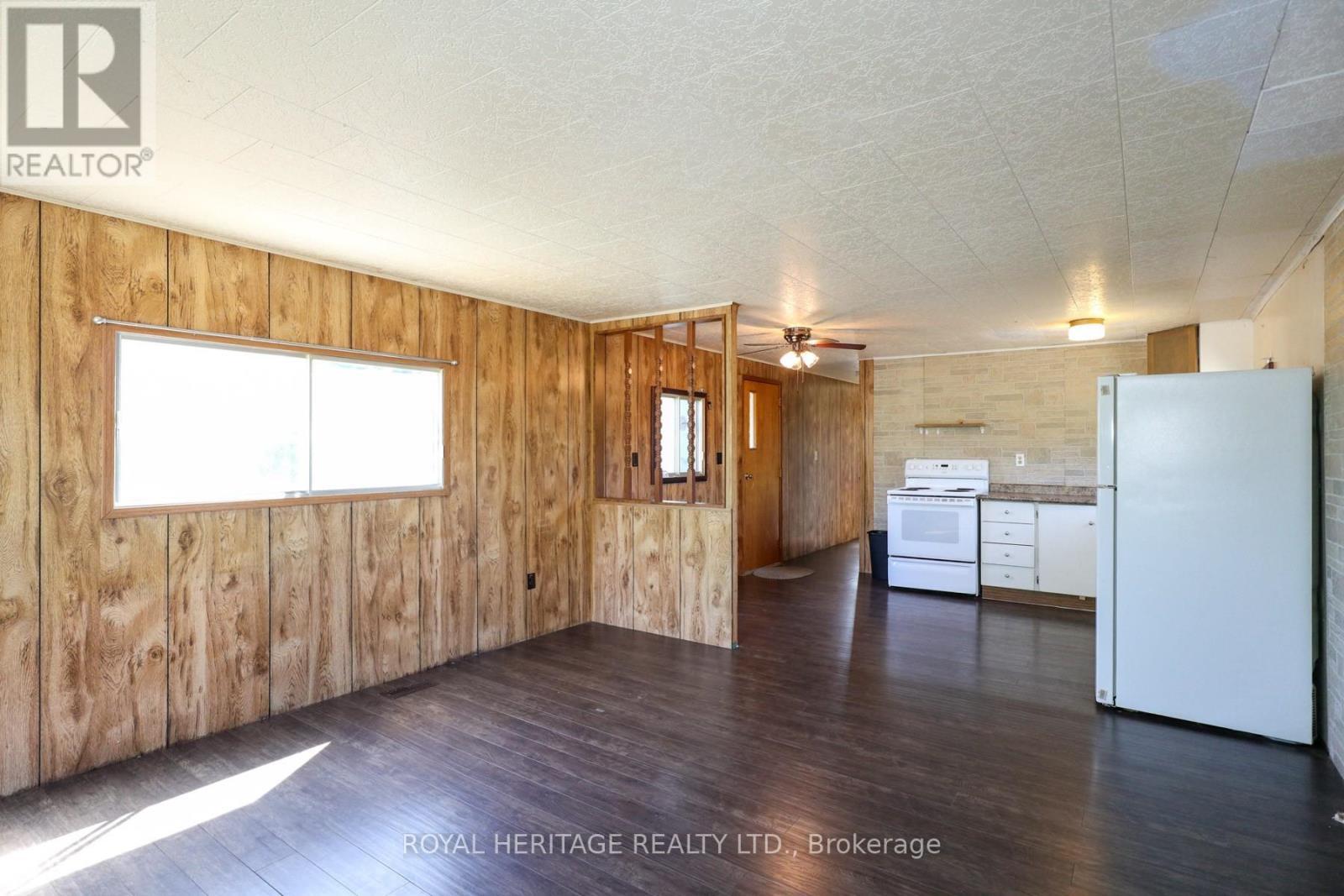 161 Devitt'S Road, Kawartha Lakes, ON - Indoor Photo Showing Kitchen