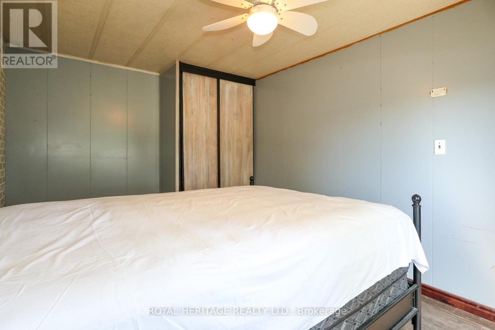 161 Devitt'S Road, Kawartha Lakes, ON - Indoor Photo Showing Bedroom