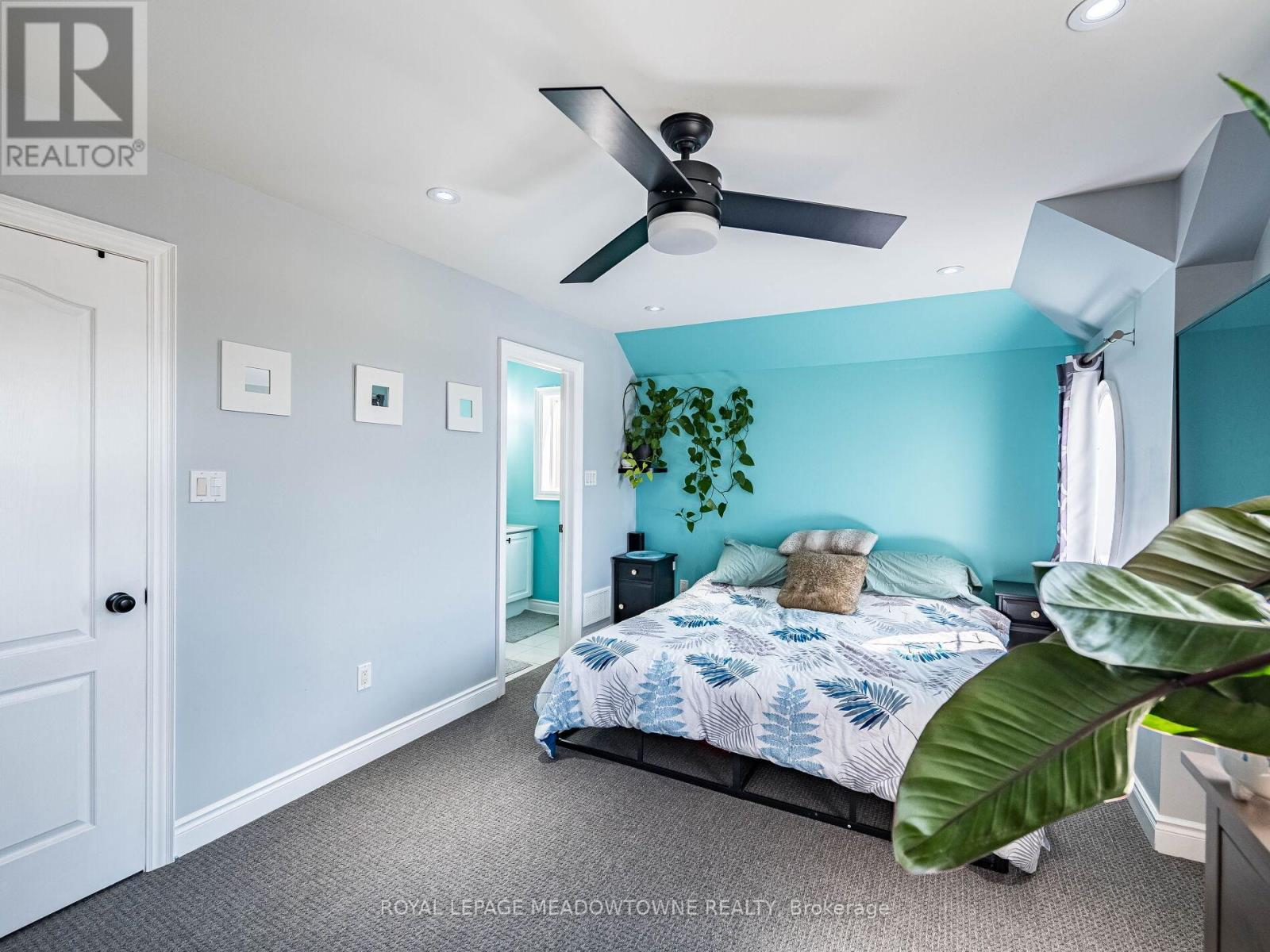543 Wansbrough Way, Shelburne, ON - Indoor Photo Showing Bedroom