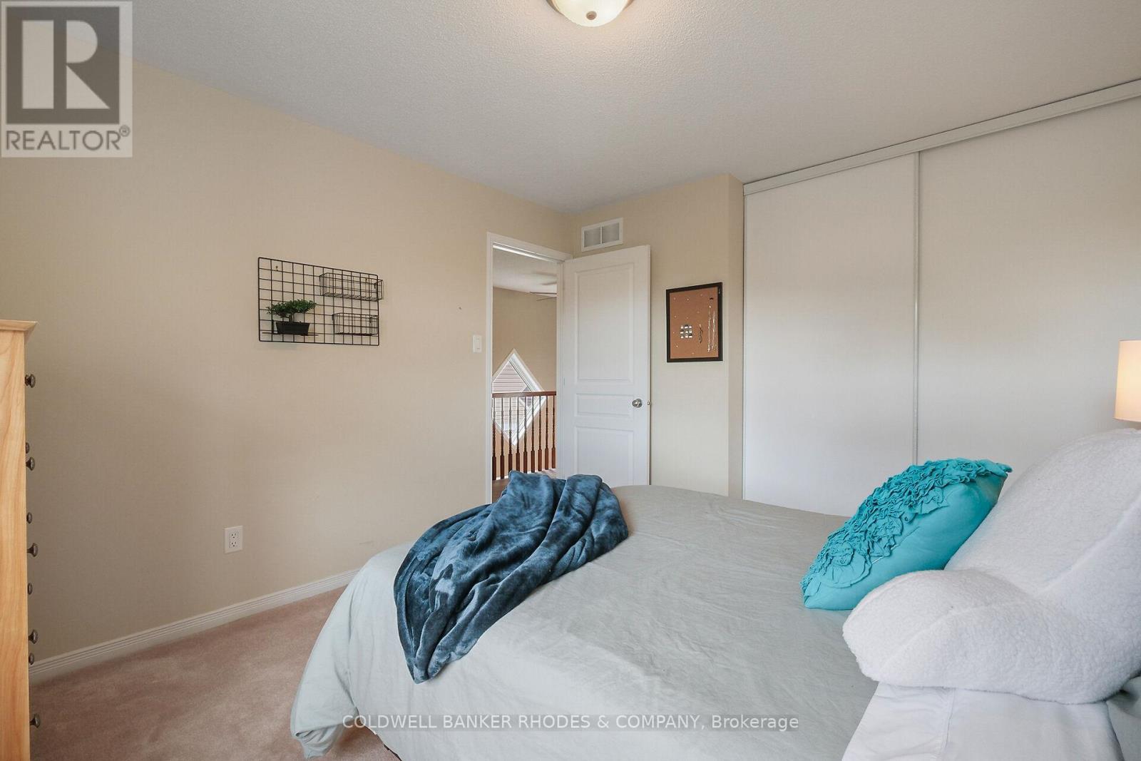 175 Destiny Private, Ottawa, ON - Indoor Photo Showing Bedroom