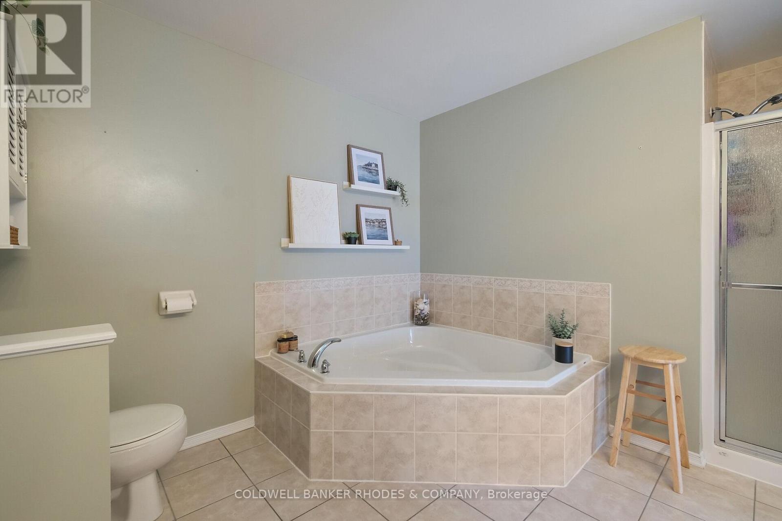 175 Destiny Private, Ottawa, ON - Indoor Photo Showing Bathroom