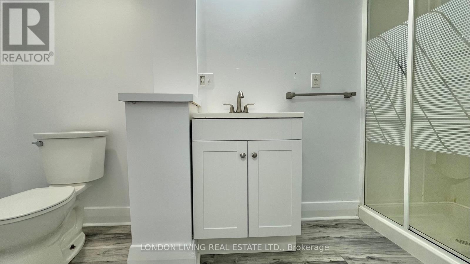 183 Cambridge Street, London North (North N), ON - Indoor Photo Showing Bathroom