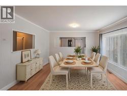 dining room digitally staged -
