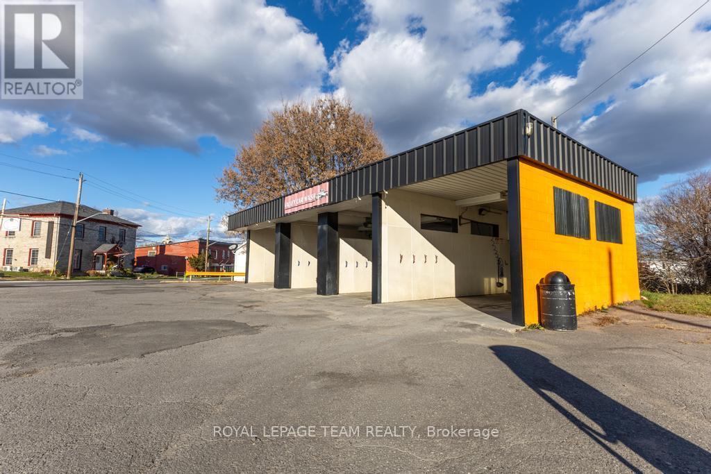 Looking for a hands on investment? - 12 Elgin Street E, Arnprior, ON