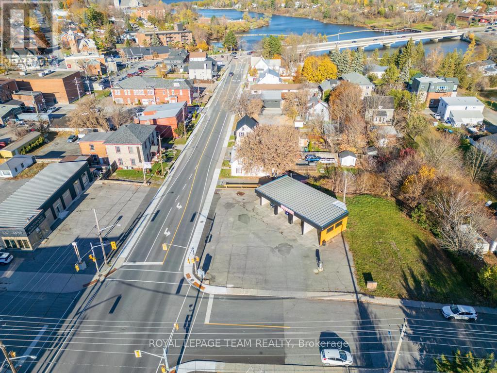 Located in downtown - 12 Elgin Street E, Arnprior, ON