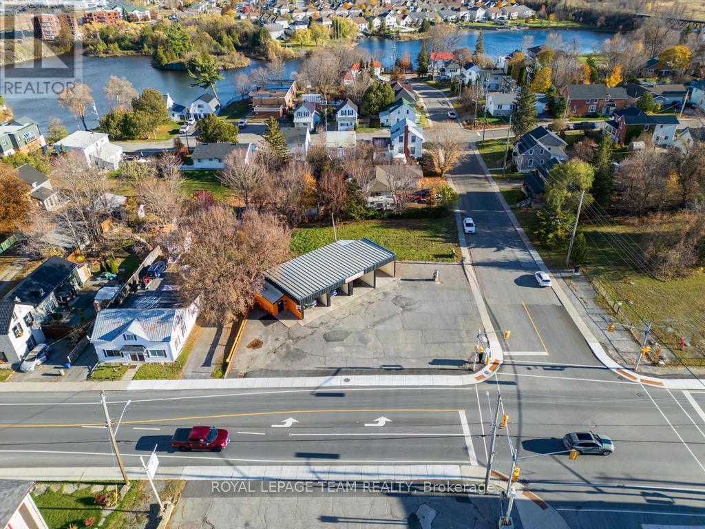 12 Elgin Street E, Arnprior, ON