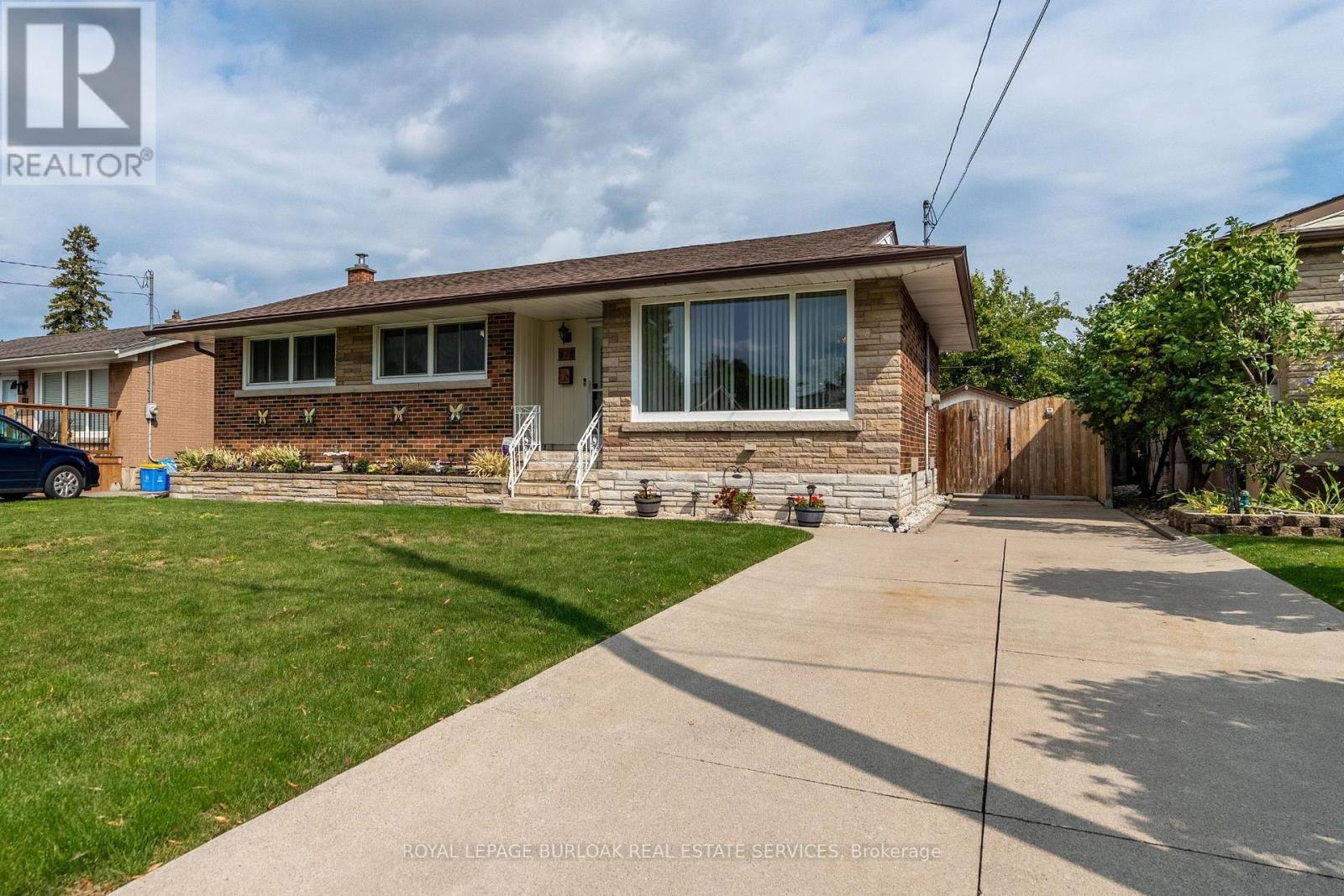 7 Kenwood Crescent, Hamilton, ON - Outdoor