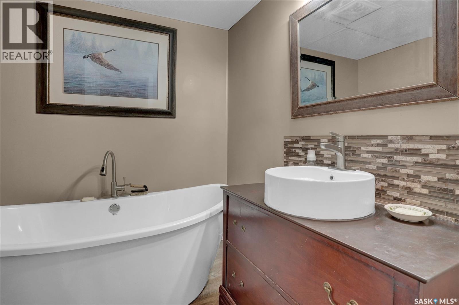 26 Main Street, Marquis, SK - Indoor Photo Showing Bathroom