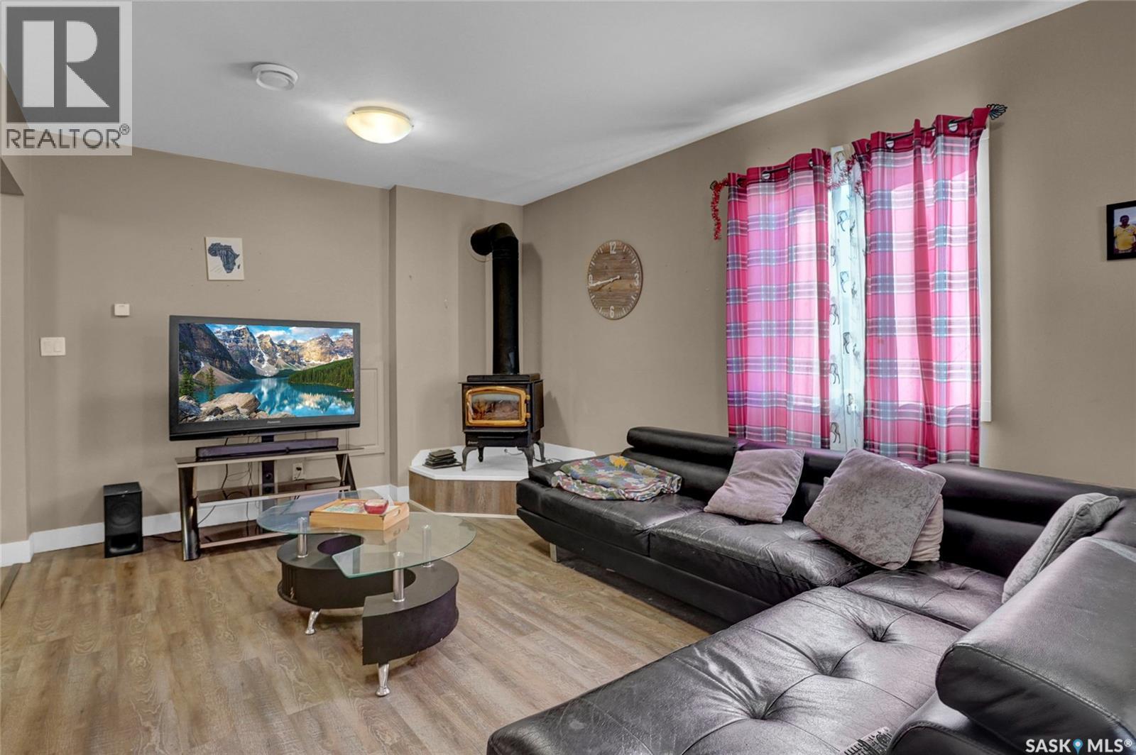 26 Main Street, Marquis, SK - Indoor Photo Showing Living Room