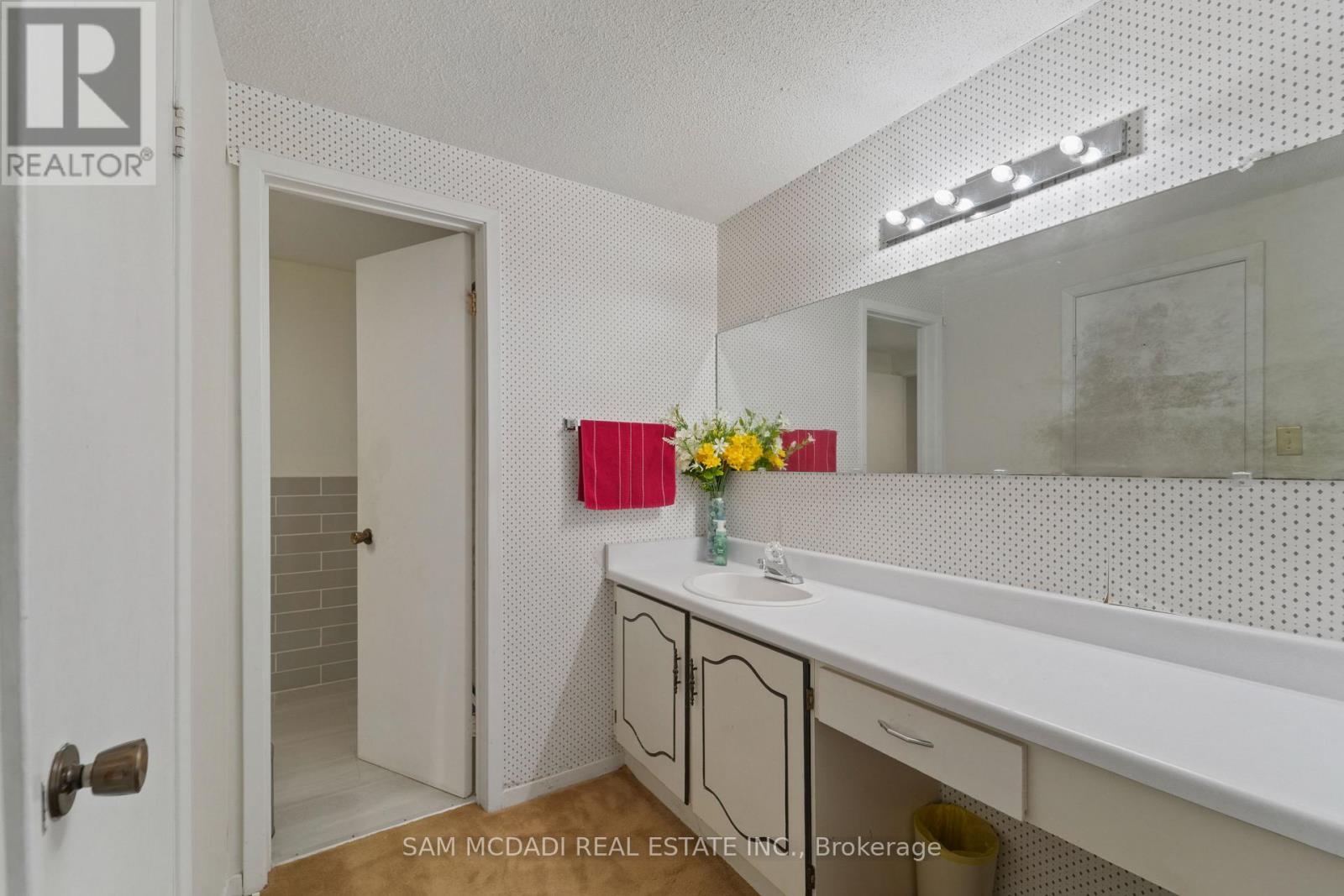 7262 Corrine Crescent, Mississauga, ON - Indoor Photo Showing Bathroom