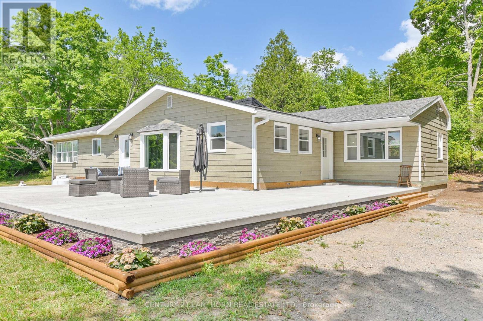 932 Hunt Club Road, Madoc, ON - Outdoor