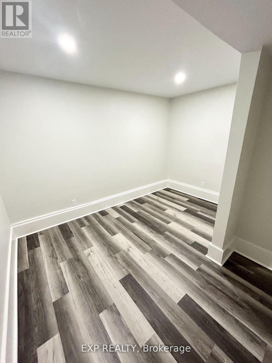 2 - 316 Front Street, Belleville (Belleville Ward), ON - Indoor Photo Showing Other Room