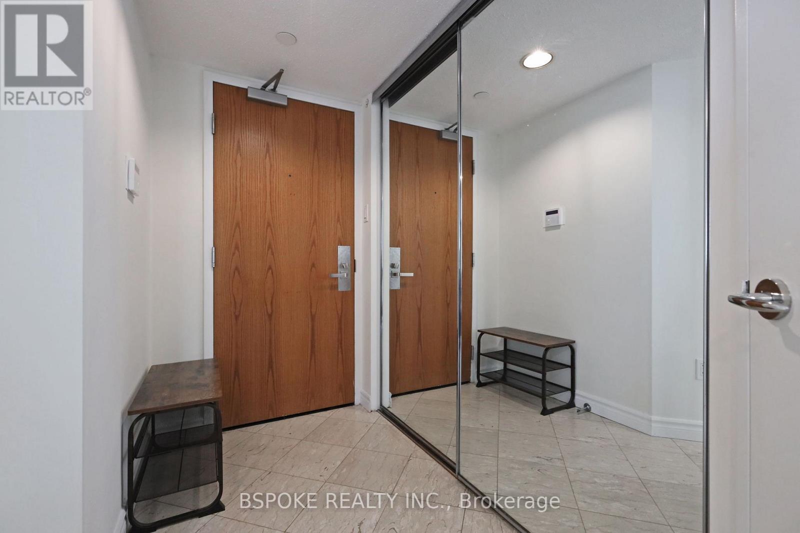 2500 - 38 Elm Street, Toronto, ON - Indoor Photo Showing Other Room