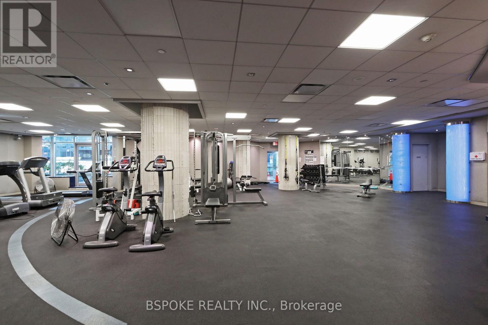 2500 - 38 Elm Street, Toronto, ON - Indoor Photo Showing Gym Room