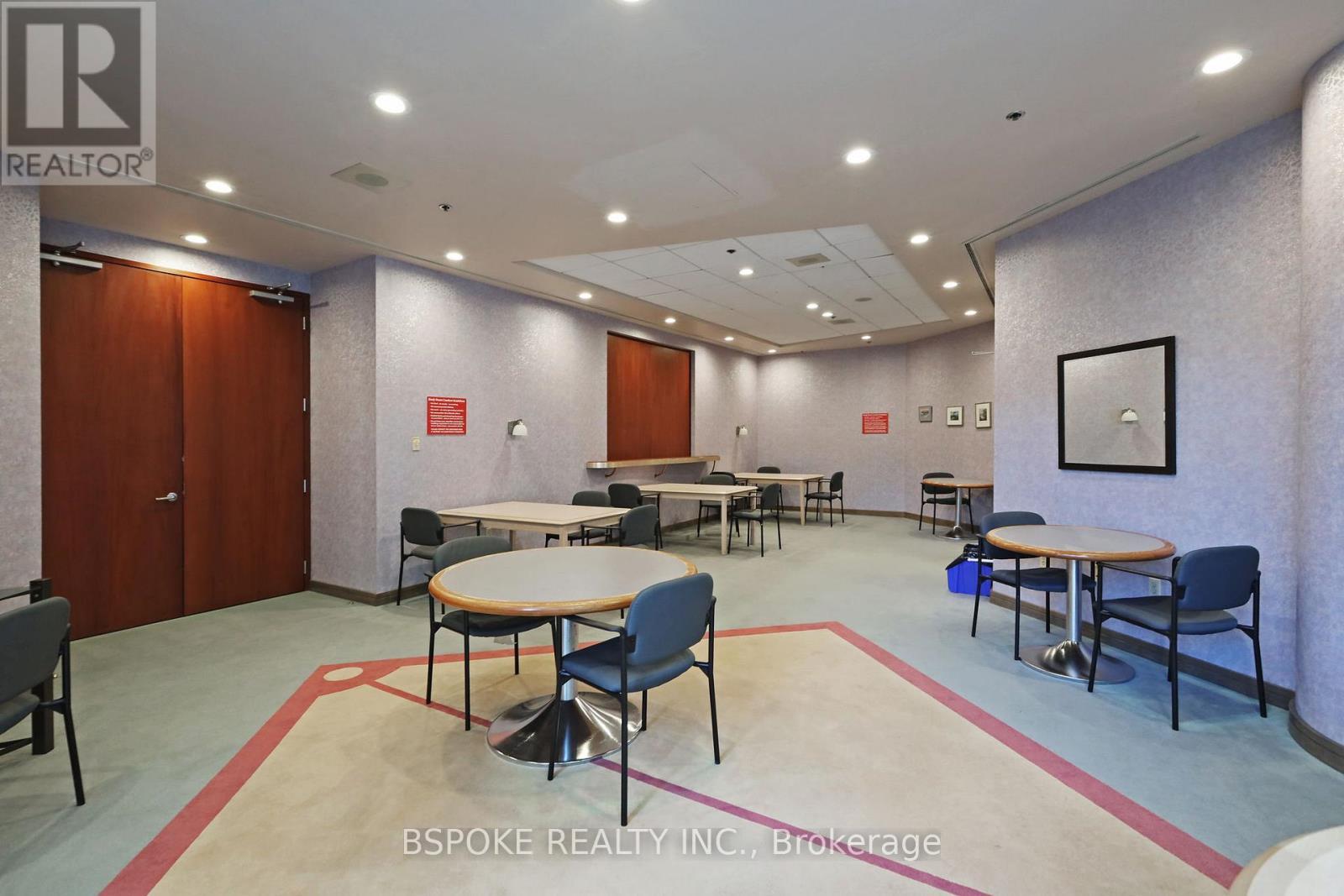 2500 - 38 Elm Street, Toronto, ON - Indoor Photo Showing Other Room