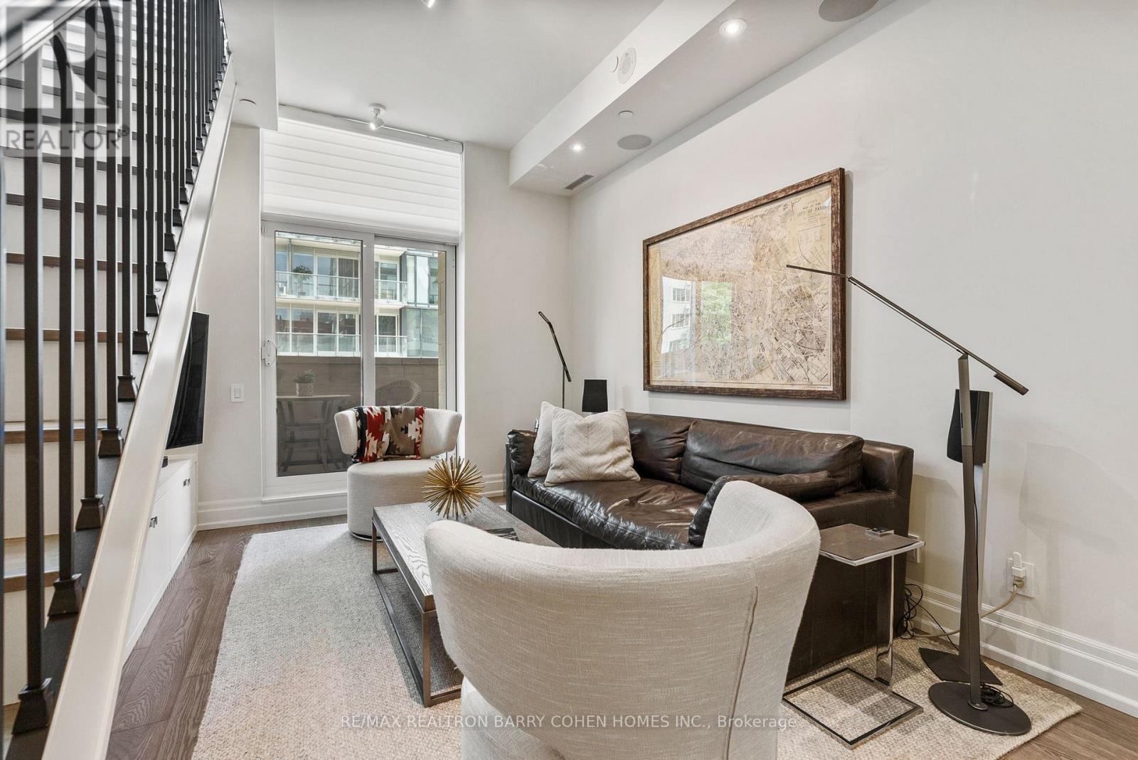 133 Pears Avenue, Toronto, ON - Indoor Photo Showing Other Room