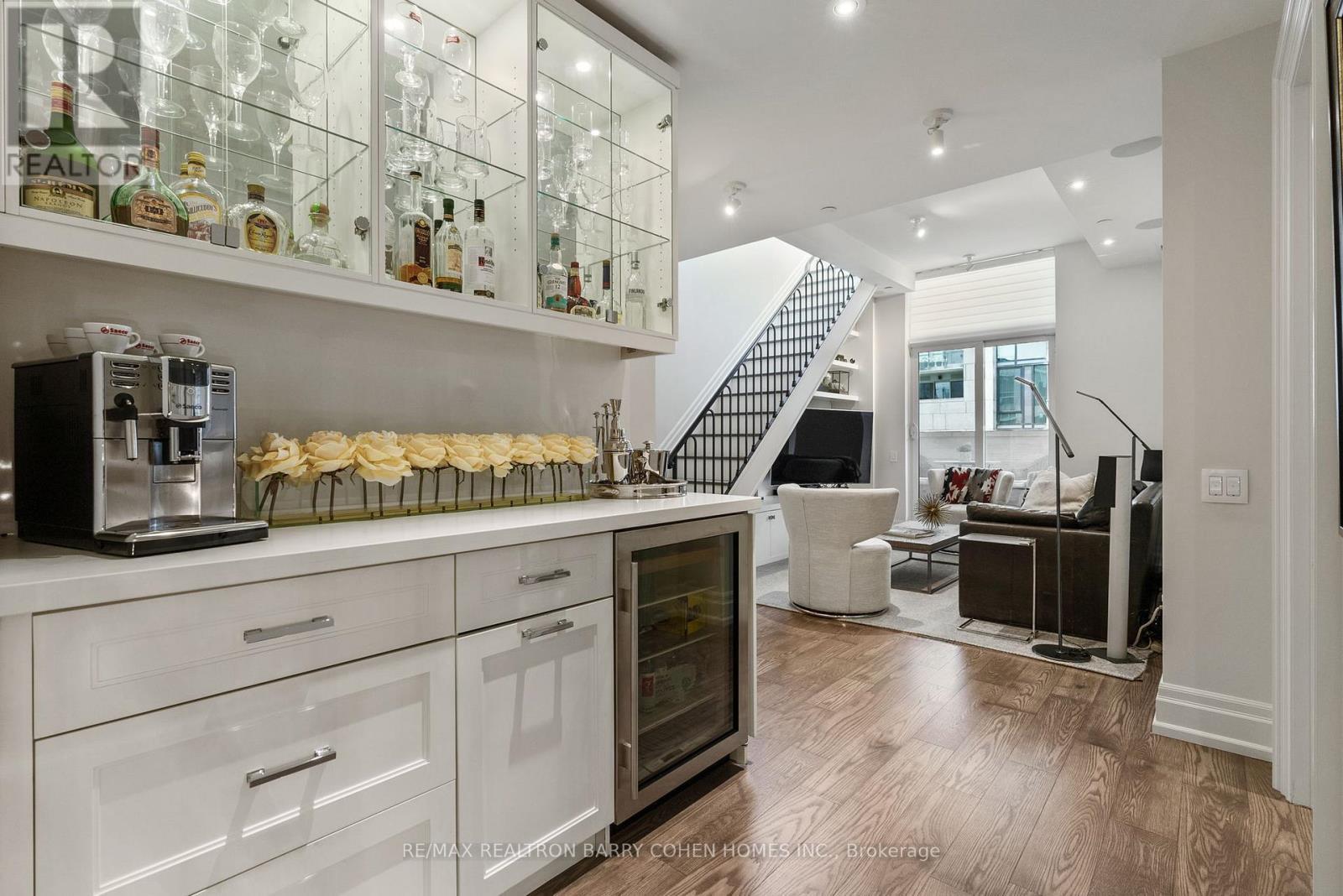 133 Pears Avenue, Toronto, ON - Indoor