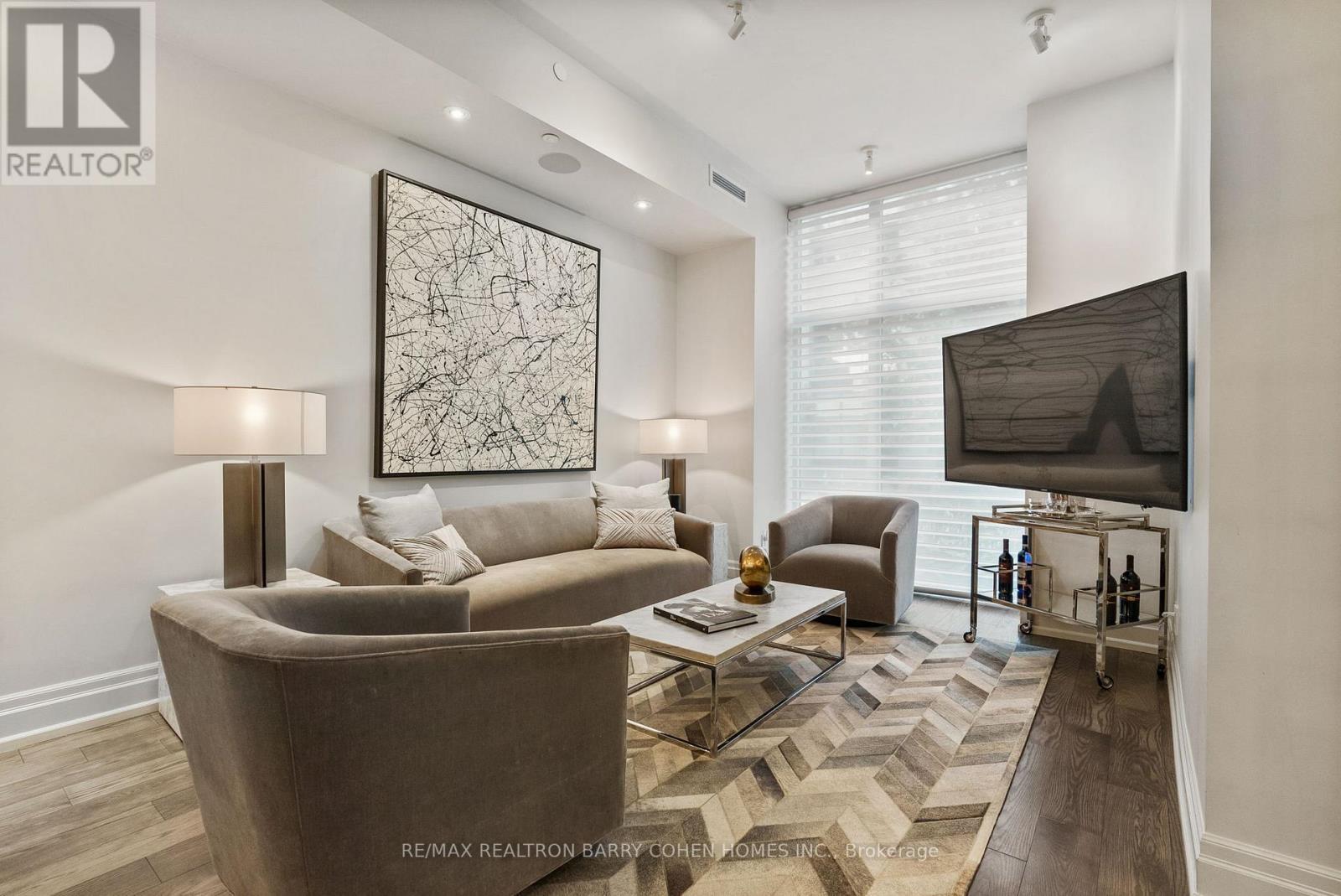 133 Pears Avenue, Toronto, ON - Indoor Photo Showing Other Room