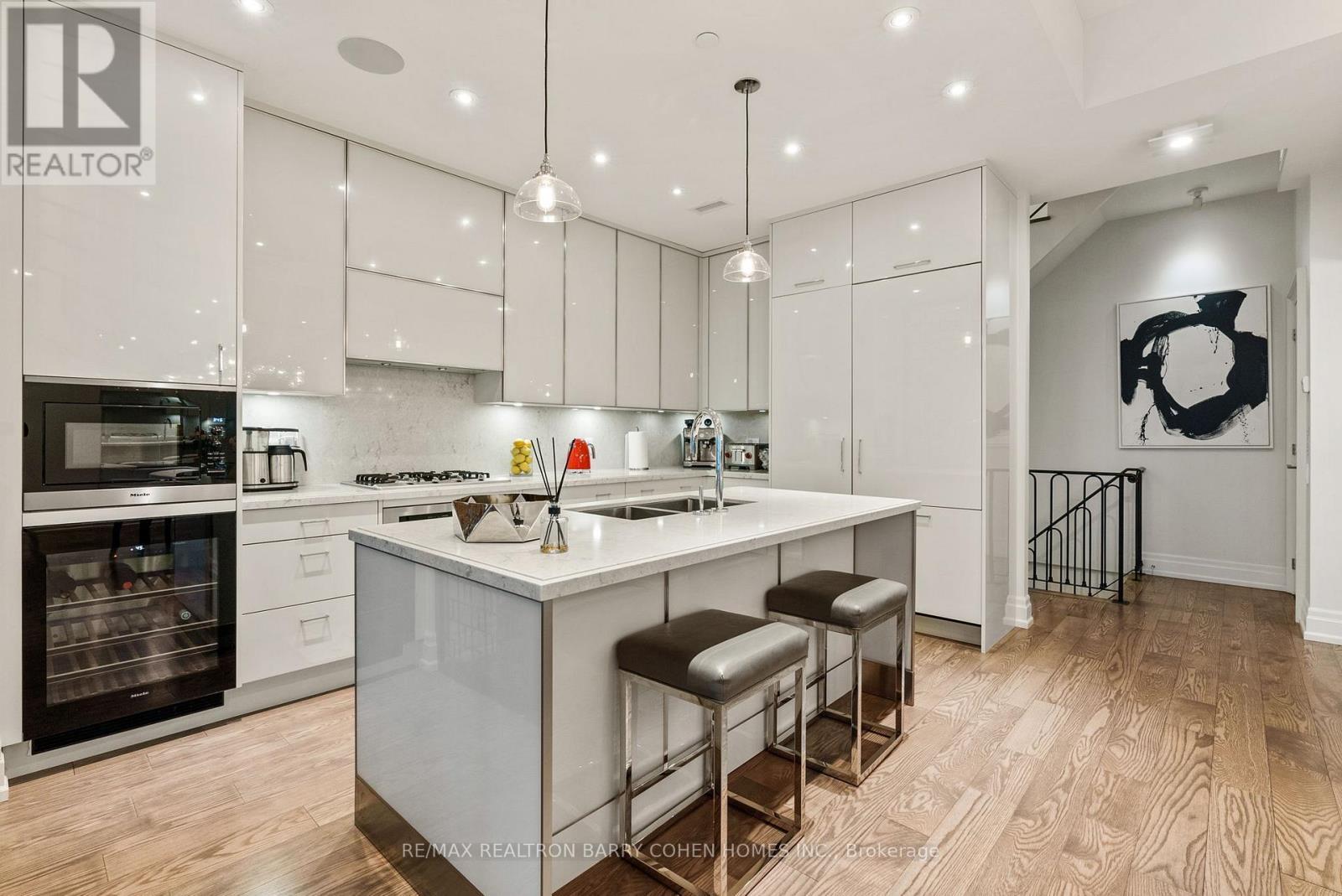 133 Pears Avenue, Toronto, ON - Indoor Photo Showing Kitchen With Double Sink With Upgraded Kitchen