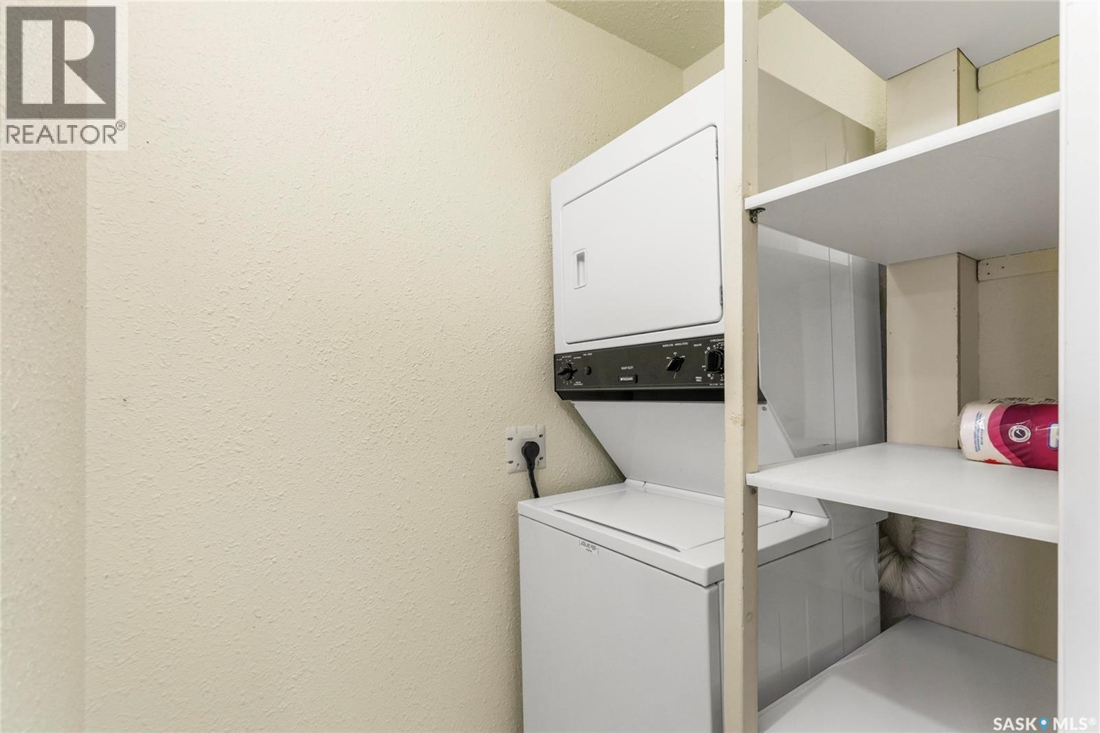 15 365 Angus Street, Regina, SK - Indoor Photo Showing Laundry Room