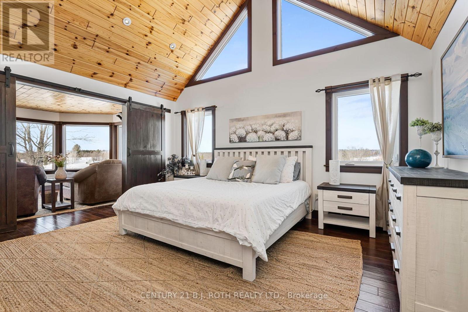 64 Mccords Road, Mckellar, ON - Indoor Photo Showing Bedroom