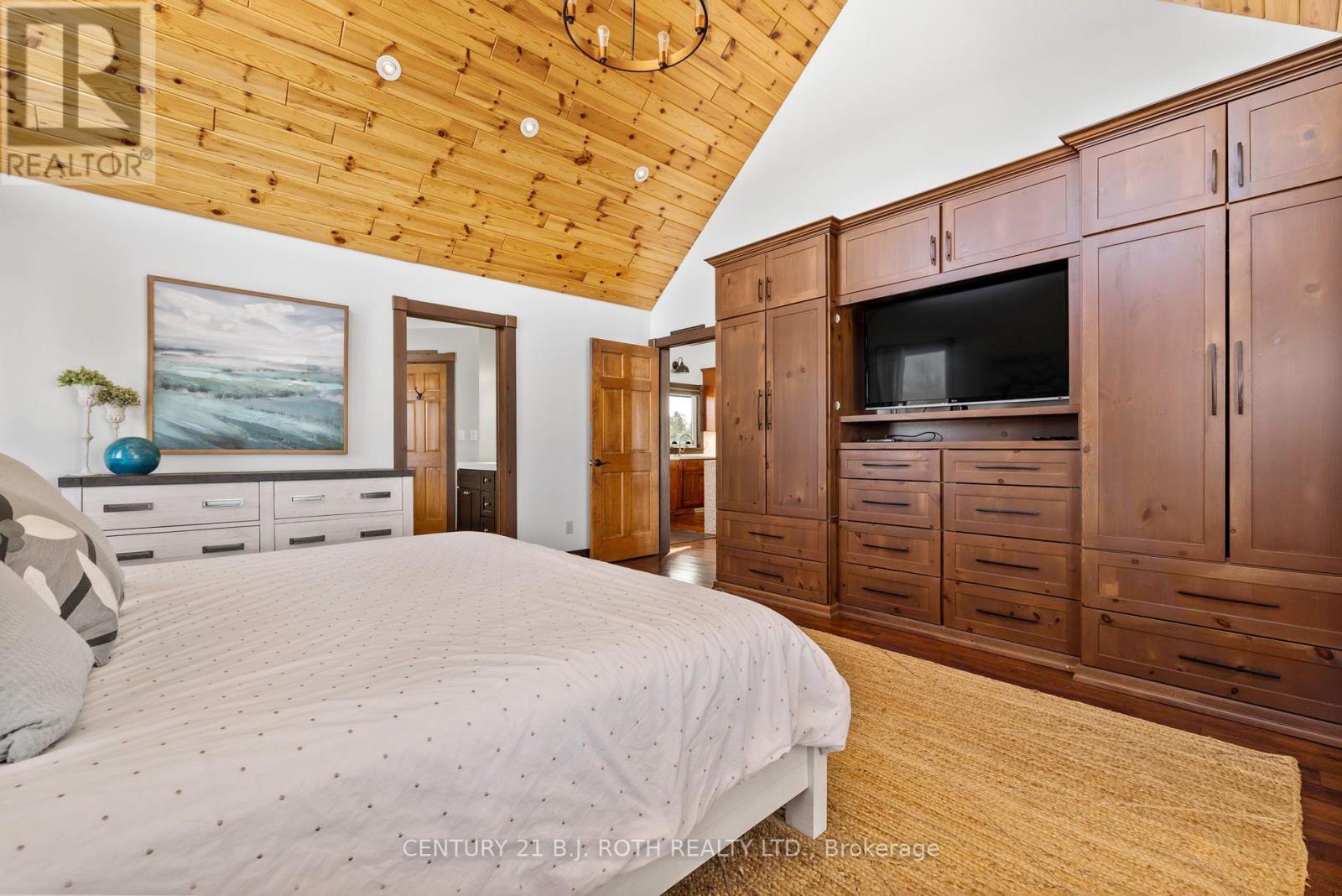 64 Mccords Road, Mckellar, ON - Indoor Photo Showing Bedroom