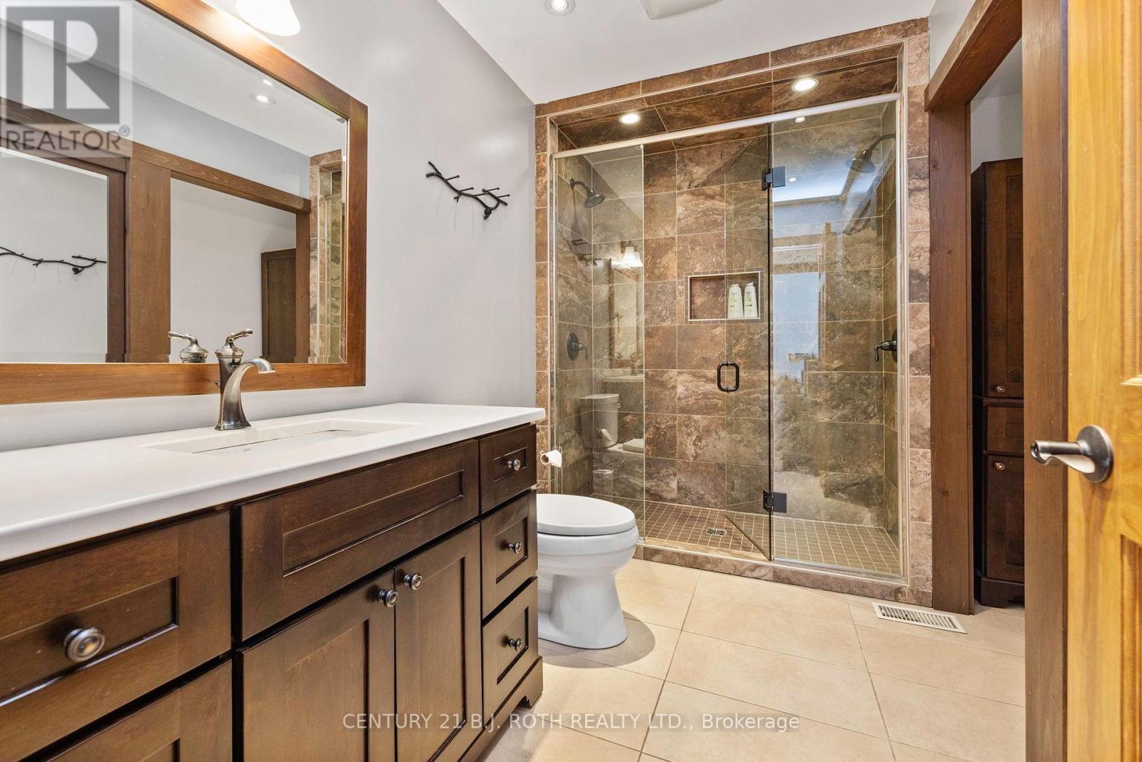 64 Mccords Road, Mckellar, ON - Indoor Photo Showing Bathroom
