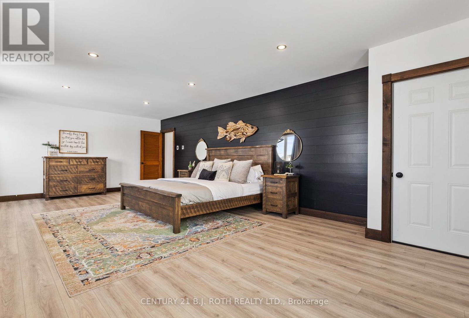 64 Mccords Road, Mckellar, ON - Indoor Photo Showing Bedroom