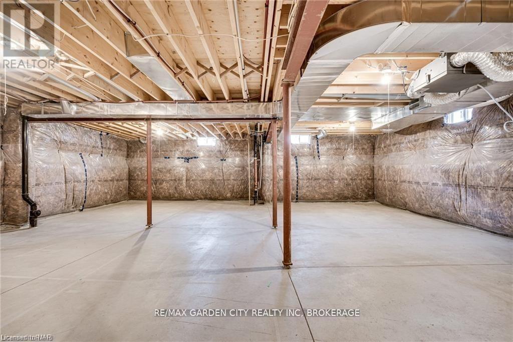 221 Shoreview Drive, Welland (Hwy 406/Welland), ON - Indoor Photo Showing Other Room