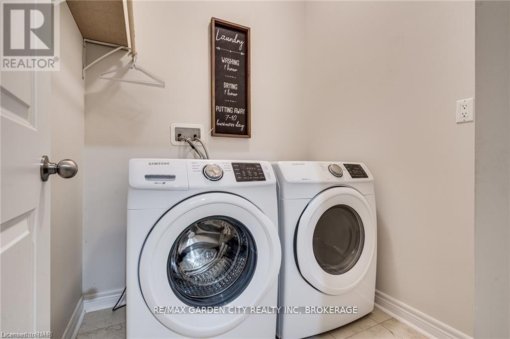 221 Shoreview Drive, Welland (Hwy 406/Welland), ON - Indoor Photo Showing Laundry Room